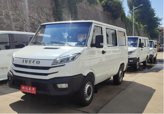 依維柯得意（低頂）殯儀車(chē)